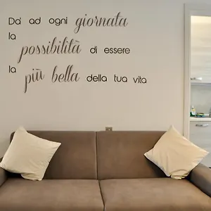 Appartamento M.aurelio Light Brown, Milano